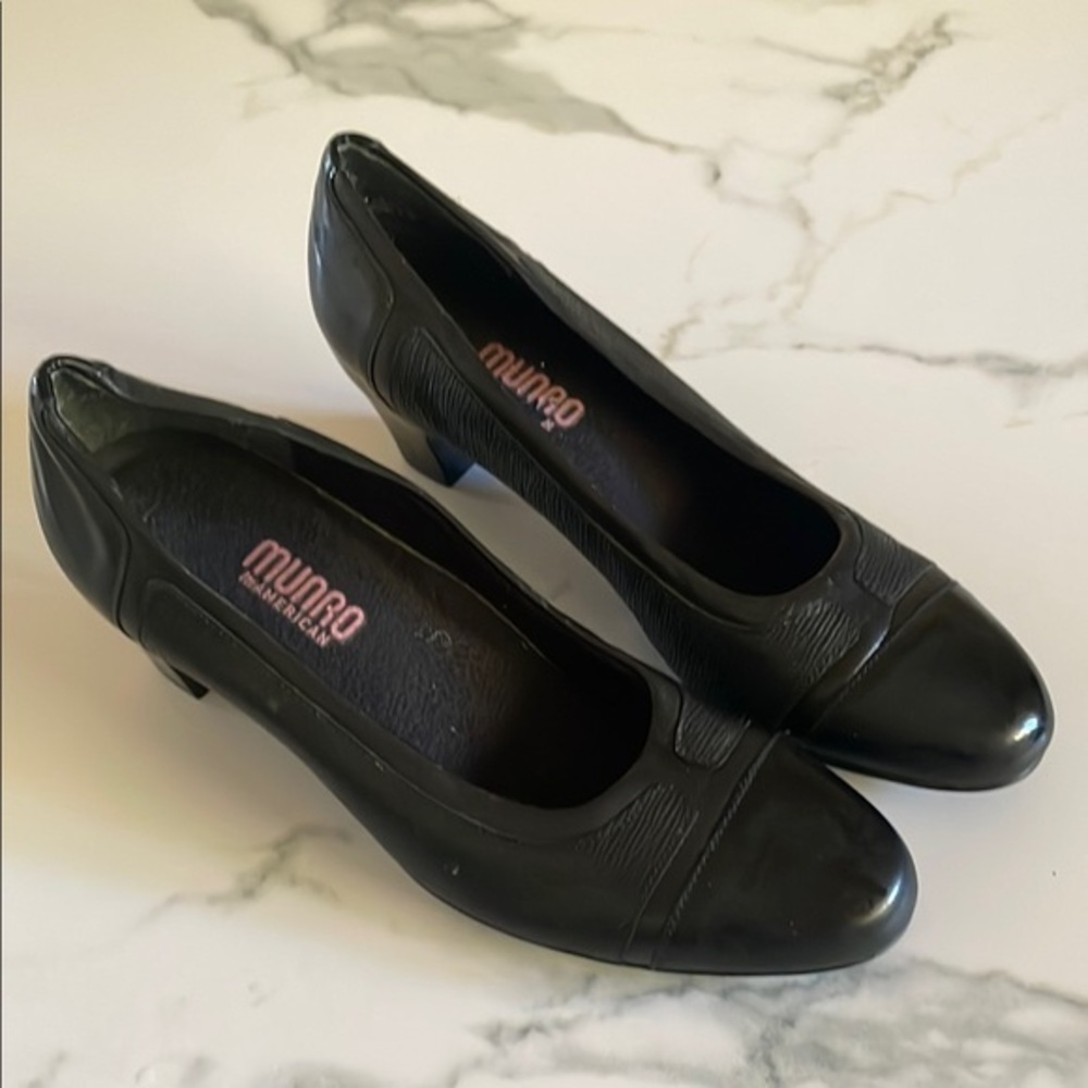 Munro Black Heels Classic Block Pumps